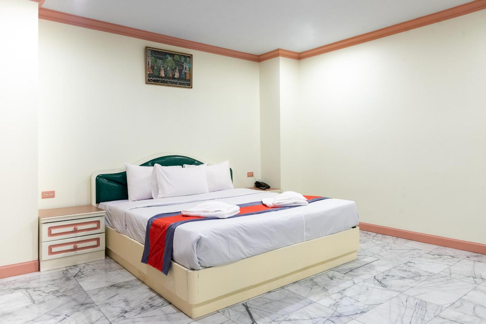 75 Paradise Lane Managed By Loft Group Банкок Екстериор снимка