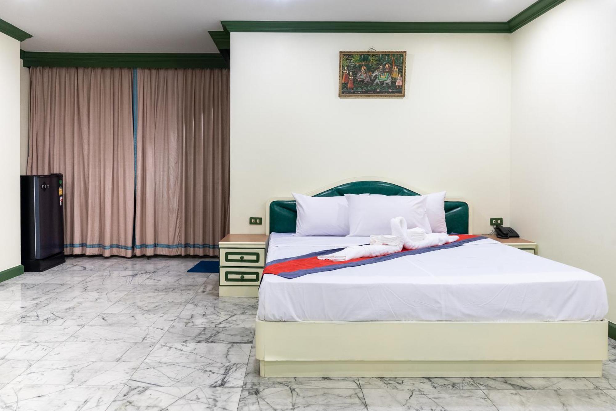 75 Paradise Lane Managed By Loft Group Банкок Екстериор снимка